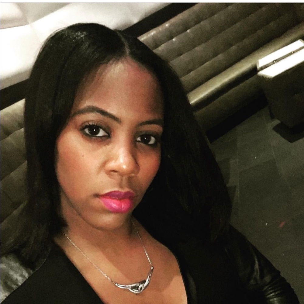 Meet your Posher, Casaundra